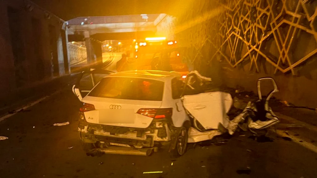 مصرع شابتين وإصابة آخرين في حادث سير مروع بنفق بني مكادة