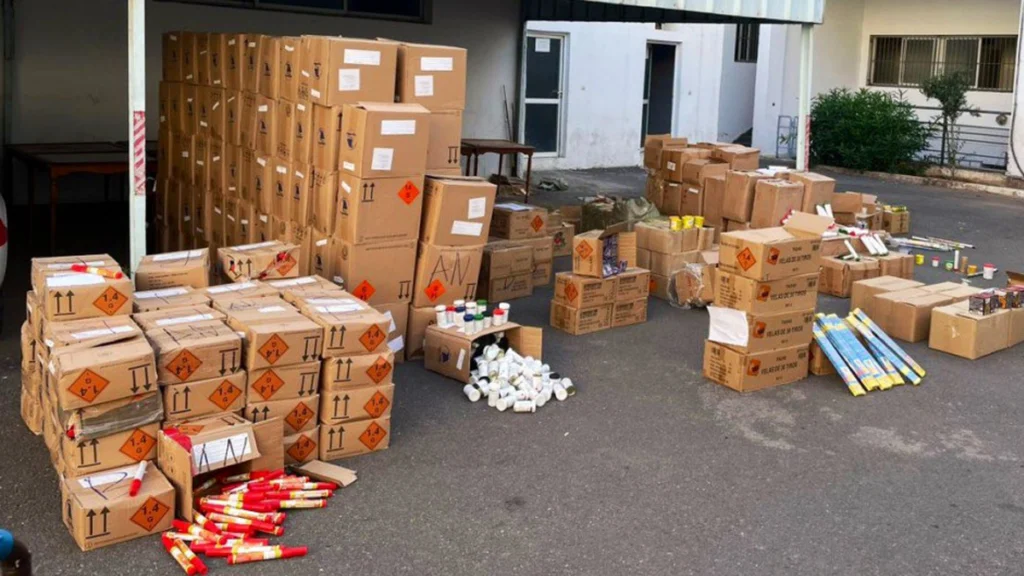 إحباط محاولة لتهريب 1800 مفرقعة بميناء طنجة المتوسط واعتقال مشتبه فيه في عملية تهريب خطيرة